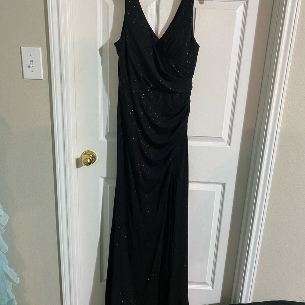 LaDivine Elegant Black Evening Gown